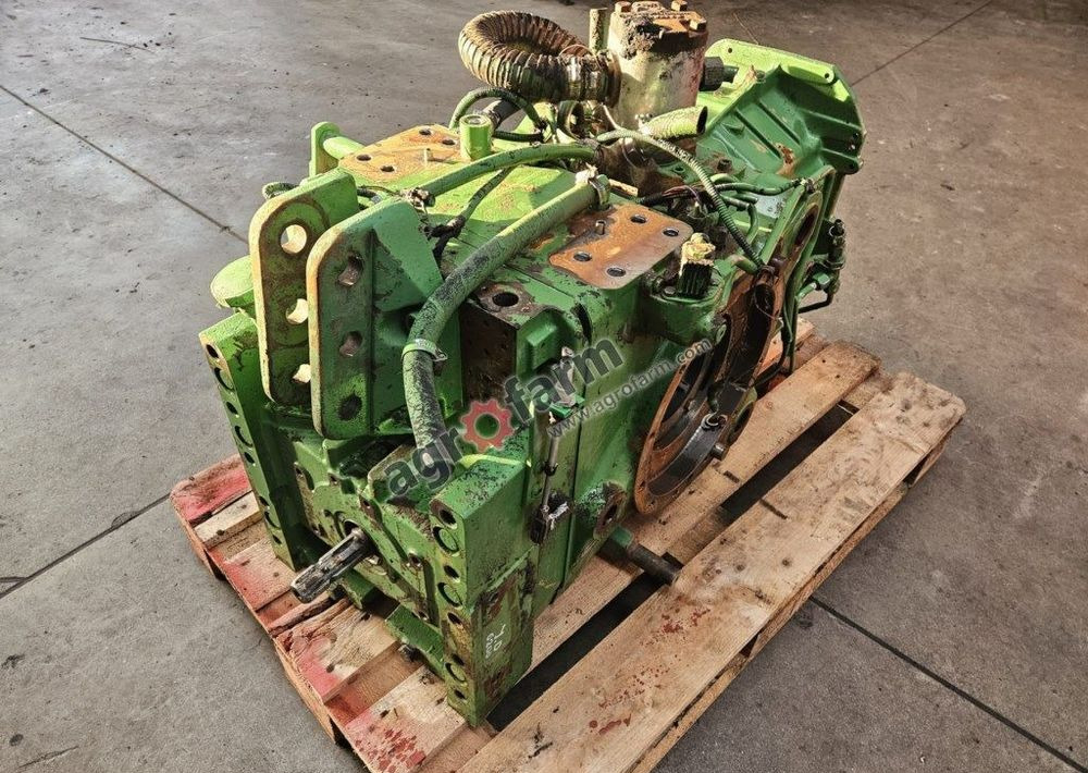 TYLNY MOST I SKRZYNIA BIEGÓW JOHN DEERE L113175 - Gearbox: picture 2 TYLNY MOST I SKRZYNIA BIEGÓW JOHN DEERE L113175 - Gearbox: picture 2