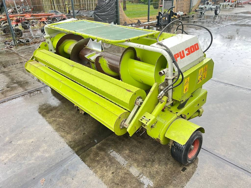 Claas PU 300 Gras pickup - Forage harvester attachment: picture 1 Claas PU 300 Gras pickup - Forage harvester attachment: picture 1