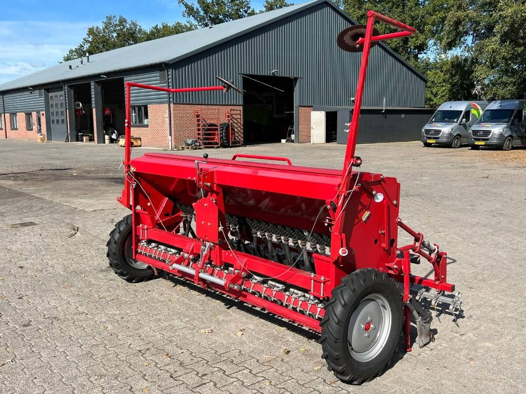 Kongskilde Demeter classic 3000 - Seed drill: picture 1 Kongskilde Demeter classic 3000 - Seed drill: picture 1