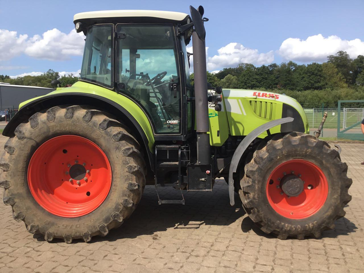 CLAAS Arion 630 - Farm tractor: picture 2 CLAAS Arion 630 - Farm tractor: picture 2