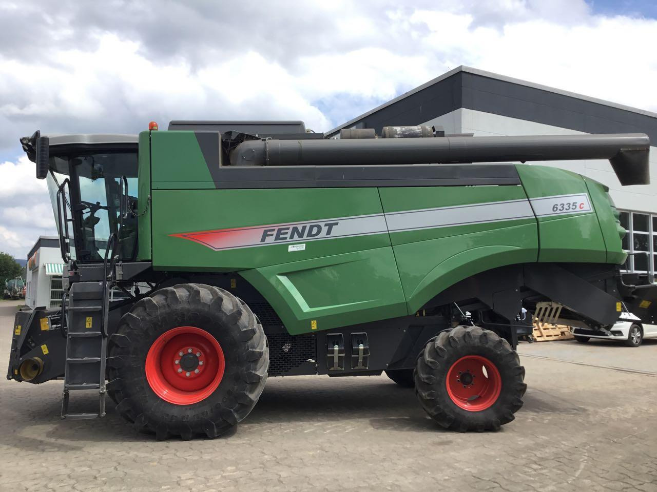 Fendt 6335 C - Combine harvester: picture 1 Fendt 6335 C - Combine harvester: picture 1
