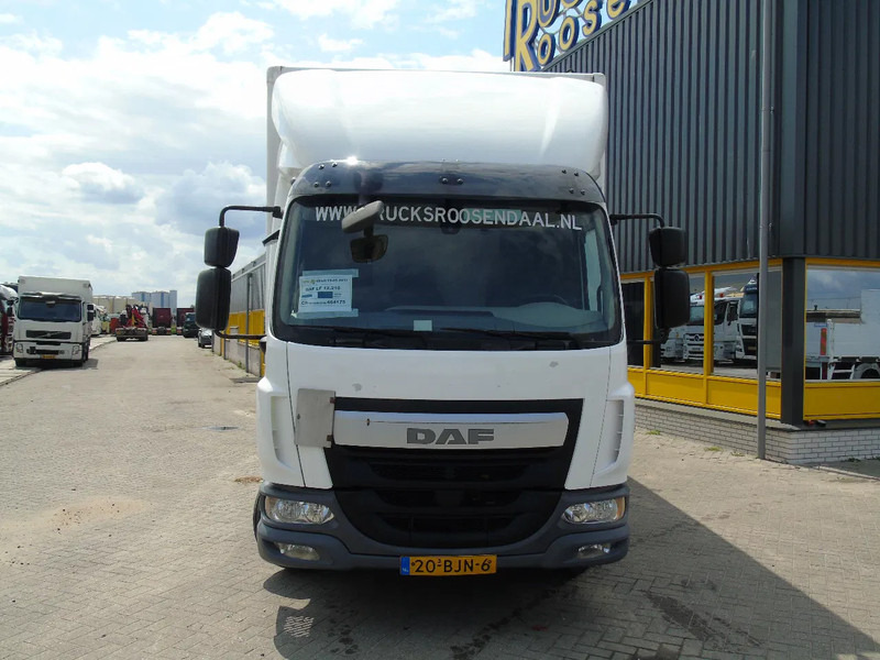 DAF LF 210 + euro 6 + lift + 3P - Box truck: picture 3 DAF LF 210 + euro 6 + lift + 3P - Box truck: picture 3