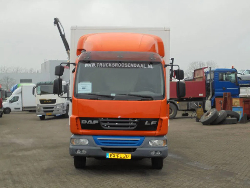 DAF LF 45 210 + 12T + Euro 5 + Dhollandia Lift - Box truck: picture 2 DAF LF 45 210 + 12T + Euro 5 + Dhollandia Lift - Box truck: picture 2
