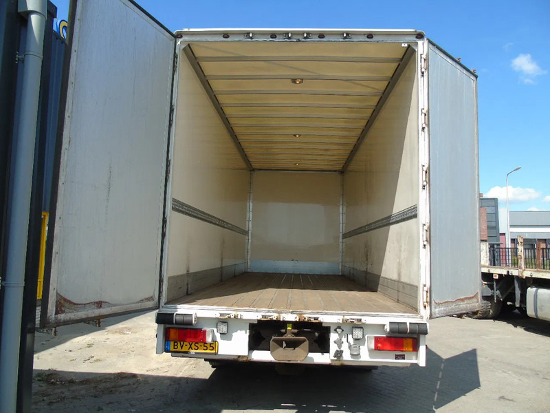 DAF XF 105 .460 + MANUAL + EURO 5 - Box truck: picture 3 DAF XF 105 .460 + MANUAL + EURO 5 - Box truck: picture 3