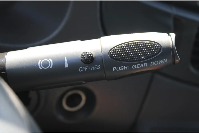 Hook lift truck Iveco Eurocargo 100e18 +EURO 5 + HOOK SYSTEM: picture 19 Hook lift truck Iveco Eurocargo 100e18 +EURO 5 + HOOK SYSTEM: picture 19