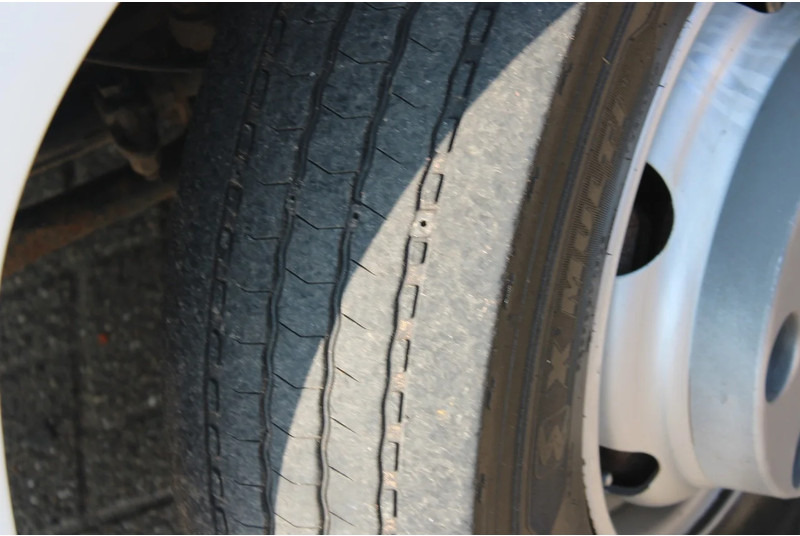 Hook lift truck Iveco Eurocargo 100e18 +EURO 5 + HOOK SYSTEM: picture 18 Hook lift truck Iveco Eurocargo 100e18 +EURO 5 + HOOK SYSTEM: picture 18