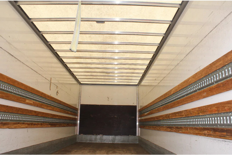 Box truck Iveco Eurocargo 120E21 + EURO 6 + LIFT + 12T: picture 8