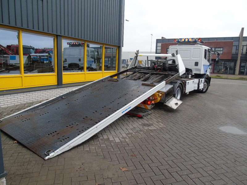 Iveco Eurocargo 140E25 + FULL SYSTEM + TOWING - Autotransporter truck: picture 5 Iveco Eurocargo 140E25 + FULL SYSTEM + TOWING - Autotransporter truck: picture 5
