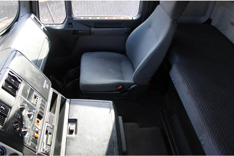 Cab chassis truck MAN 15 .224 + MANUAL + EURO 2: picture 9