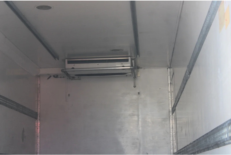 Refrigerator truck MAN TGM 18.280 + EURO 4 + LIFT + 18T: picture 11