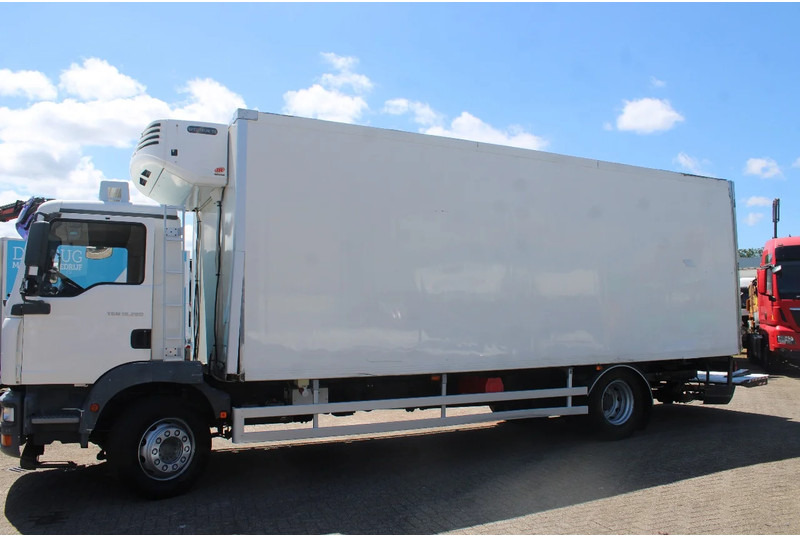 Refrigerator truck MAN TGM 18.280 + EURO 4 + LIFT + 18T: picture 17
