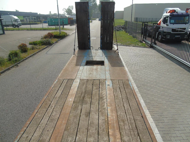 MOL + ramps + 3x axle + steering - Autotransporter semi-trailer: picture 3 MOL + ramps + 3x axle + steering - Autotransporter semi-trailer: picture 3
