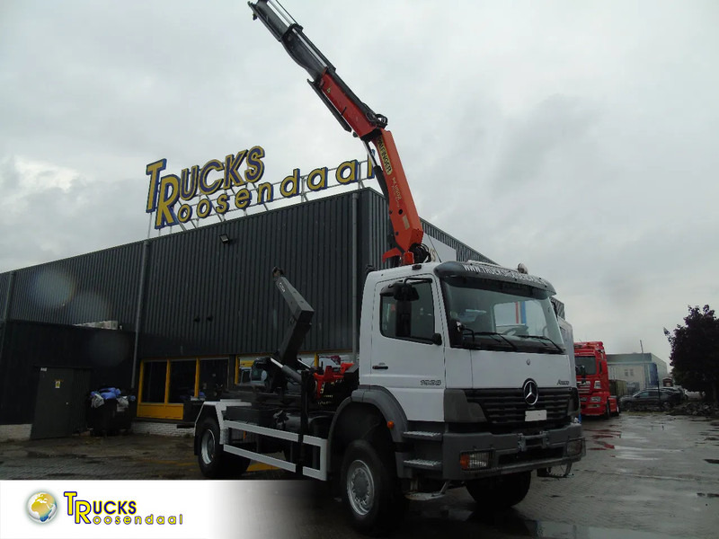 Mercedes-Benz Atego 1928 + 4x4 + PALFINGER PK11.500 + pallift + MANUAL + SPRING - Crane truck: picture 1 Mercedes-Benz Atego 1928 + 4x4 + PALFINGER PK11.500 + pallift + MANUAL + SPRING - Crane truck: picture 1