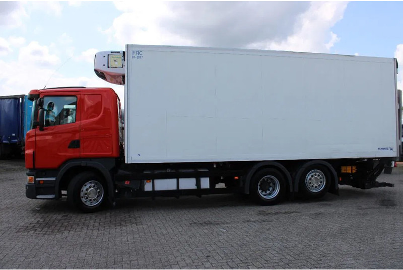 Scania G 440 + 6x2 + carrier + euro 5 + lift - Refrigerator truck: picture 4 Scania G 440 + 6x2 + carrier + euro 5 + lift - Refrigerator truck: picture 4