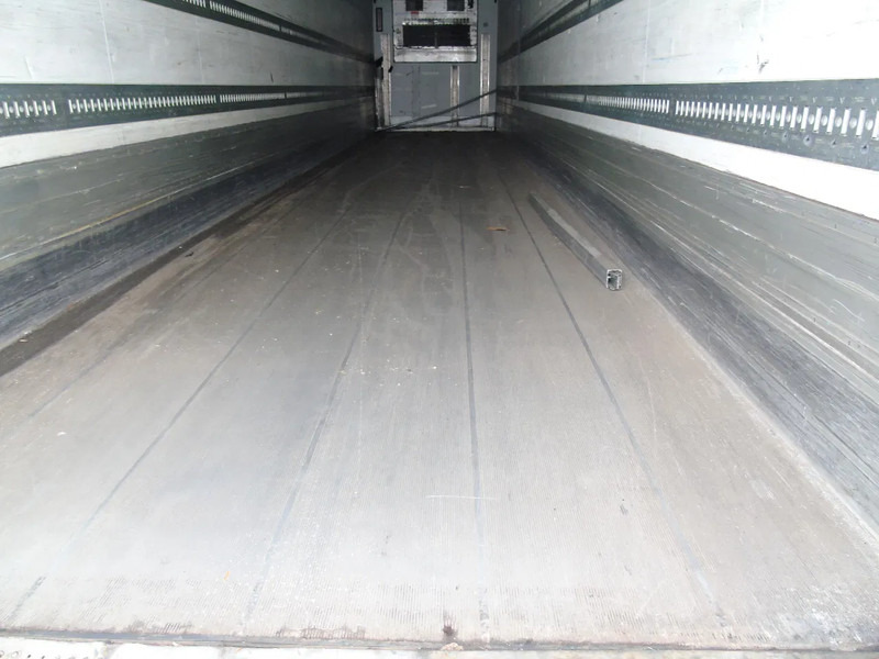 Schmitz Cargobull + CARRIER VECTOR 1950 + LIFT + APK 07-26 - Refrigerator semi-trailer: picture 4 Schmitz Cargobull + CARRIER VECTOR 1950 + LIFT + APK 07-26 - Refrigerator semi-trailer: picture 4