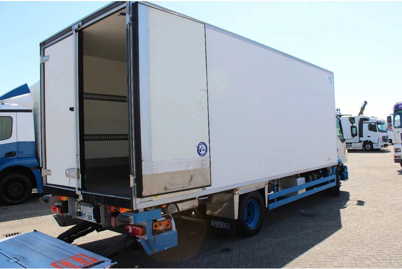 Volvo FL 240 + carrier + ATP + 16T + lift + MANUAL - Refrigerator truck: picture 4 Volvo FL 240 + carrier + ATP + 16T + lift + MANUAL - Refrigerator truck: picture 4