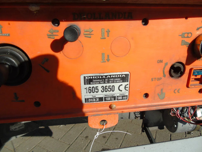 Box truck Volvo FL 250 + euro 6 + lift + 12T: picture 16