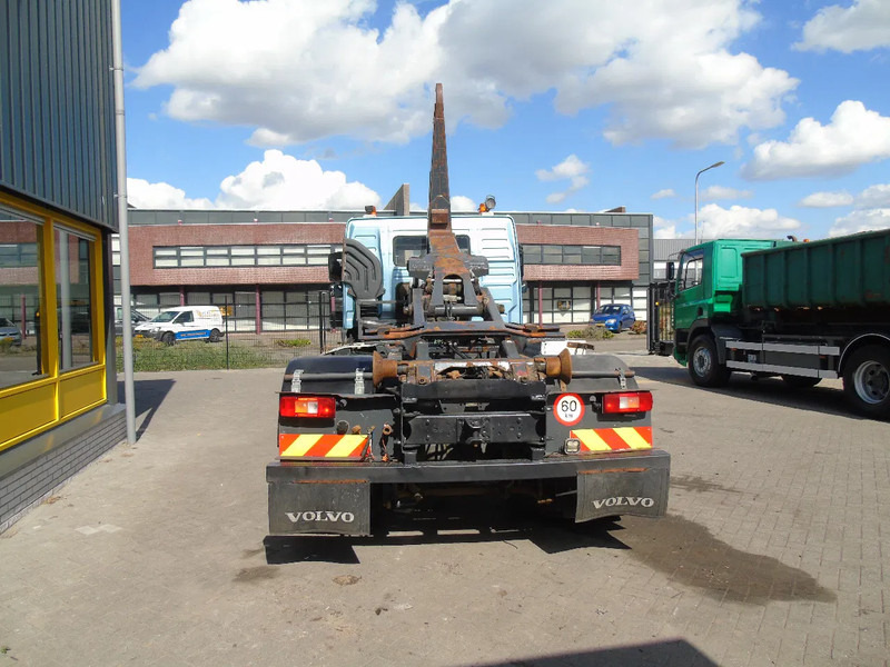 Volvo FM 340 + MANUAL + 19T - Hook lift truck: picture 4 Volvo FM 340 + MANUAL + 19T - Hook lift truck: picture 4