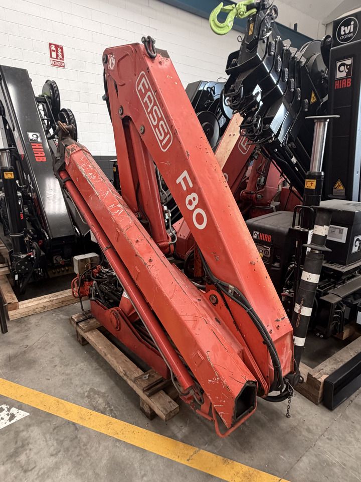 FASSI Fassi F80 - Loader crane for Industrial equipment: picture 2 FASSI Fassi F80 - Loader crane for Industrial equipment: picture 2