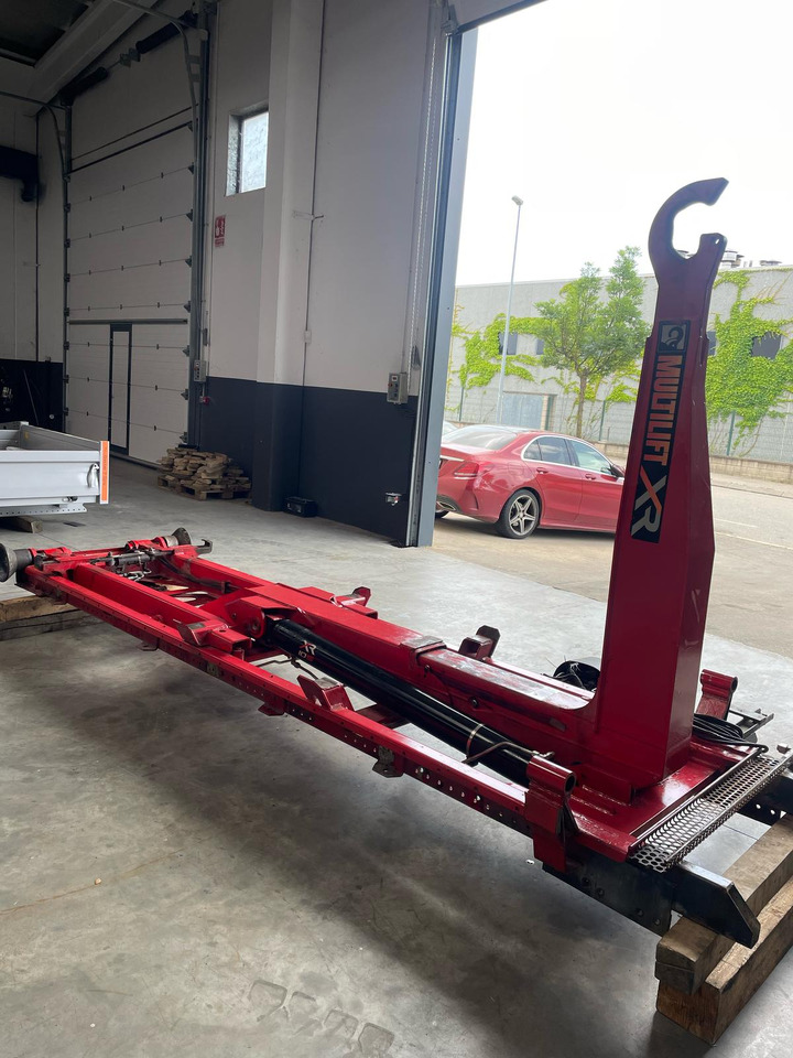 Multilift XR 10 S 36 - Tipping skip: picture 2 Multilift XR 10 S 36 - Tipping skip: picture 2