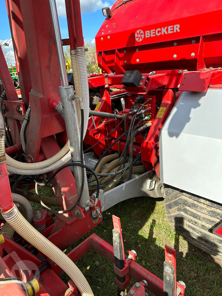 Becker Aeromat Maxi-Line 8-rhg. - Precision sowing machine: picture 4 Becker Aeromat Maxi-Line 8-rhg. - Precision sowing machine: picture 4