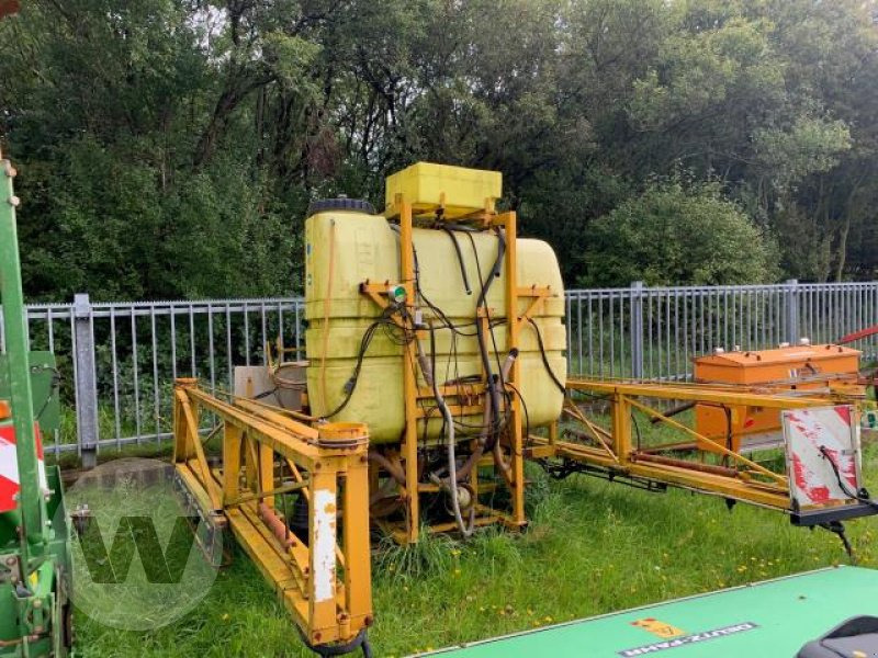 Dubex 1200l - Tractor mounted sprayer: picture 1 Dubex 1200l - Tractor mounted sprayer: picture 1