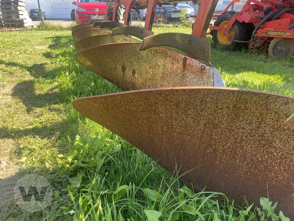 Kverneland BE 100 - Plow: picture 4 Kverneland BE 100 - Plow: picture 4