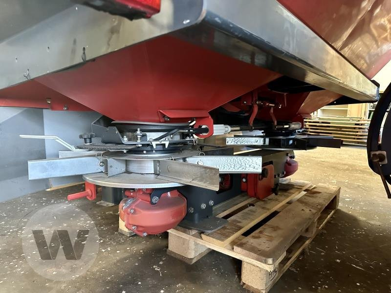 Kverneland RS-XL - Fertilizer spreader: picture 2 Kverneland RS-XL - Fertilizer spreader: picture 2