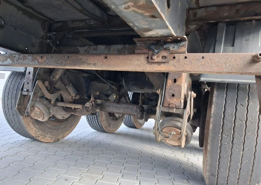 Krone Standard, Firanka, Mocowania promowe, Podnoszony zderzak - Curtainsider semi-trailer: picture 5 Krone Standard, Firanka, Mocowania promowe, Podnoszony zderzak - Curtainsider semi-trailer: picture 5