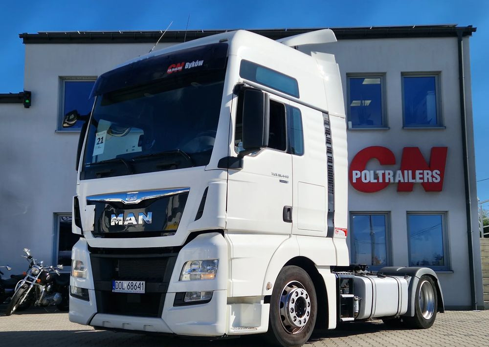 MAN TGX 18.440 XXL LOW DECK Automat - Tractor unit: picture 1 MAN TGX 18.440 XXL LOW DECK Automat - Tractor unit: picture 1