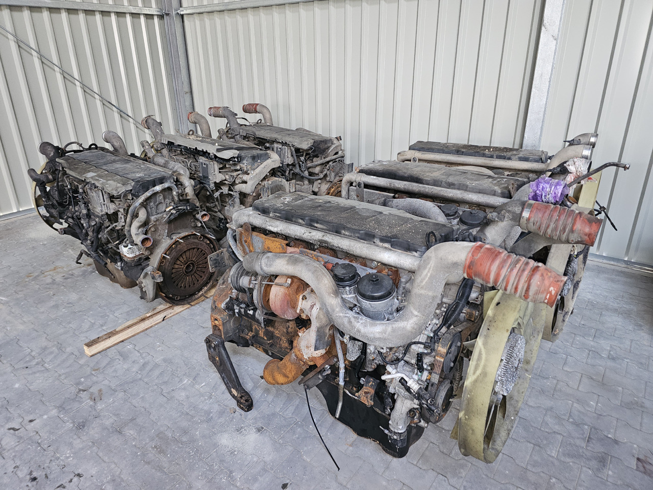 MAN D2676 LF12 LF13 LF06 / SINOTRUK MC13.54-40 / ENGINE 12,4 LITRE - Engine: picture 5 MAN D2676 LF12 LF13 LF06 / SINOTRUK MC13.54-40 / ENGINE 12,4 LITRE - Engine: picture 5