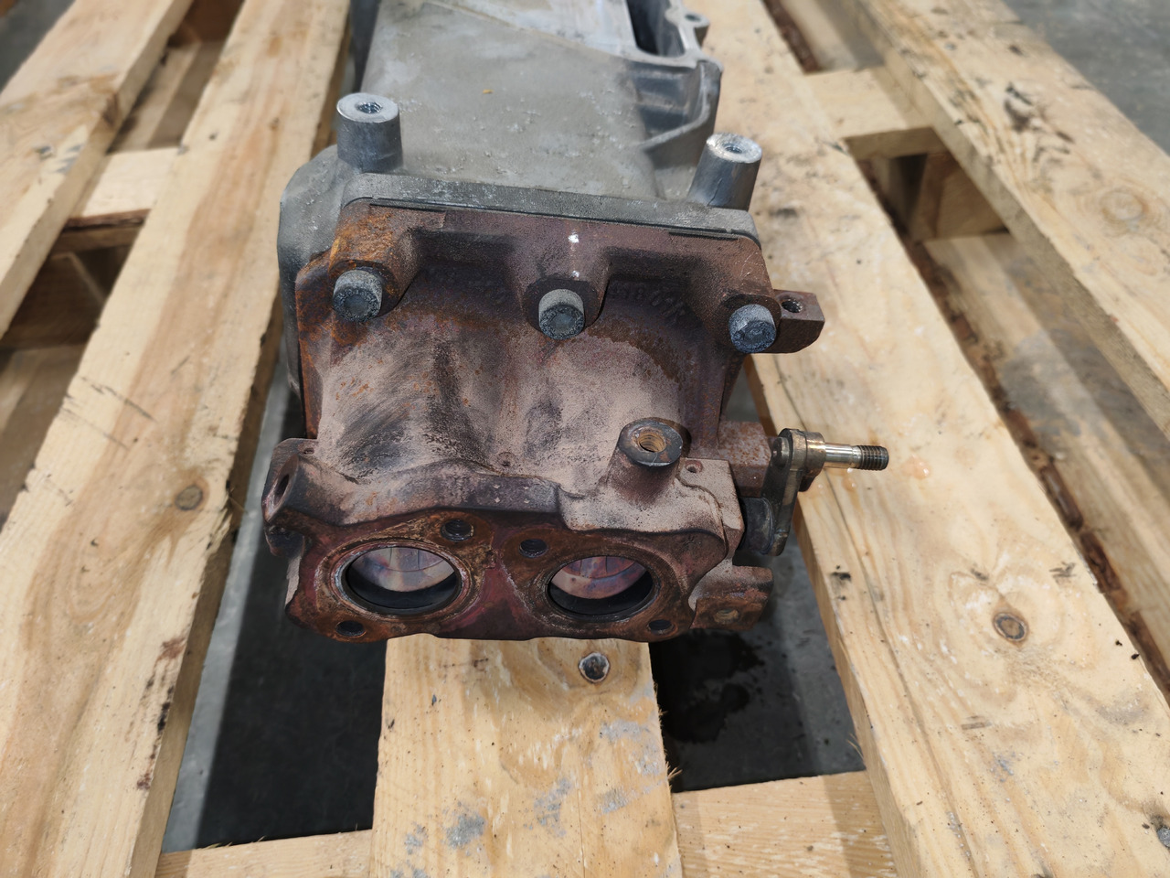 MAN TGS TGX EURO 6 / D2676 / EG RECILCULATION / 51081007304 - EGR cooler: picture 3 MAN TGS TGX EURO 6 / D2676 / EG RECILCULATION / 51081007304 - EGR cooler: picture 3