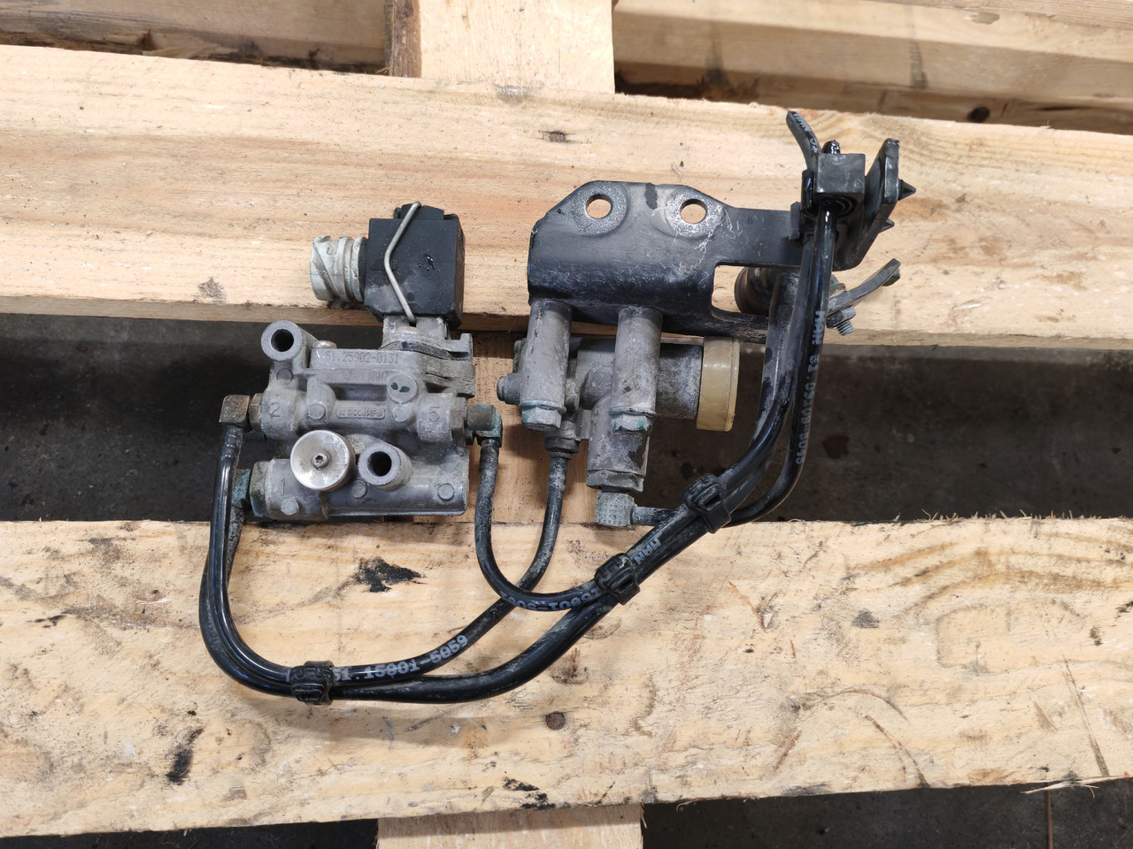 MAN TGS TGX EURO 6 / D2676LF / EGR VALVE PACK / 51259020131 - EGR cooler: picture 2 MAN TGS TGX EURO 6 / D2676LF / EGR VALVE PACK / 51259020131 - EGR cooler: picture 2