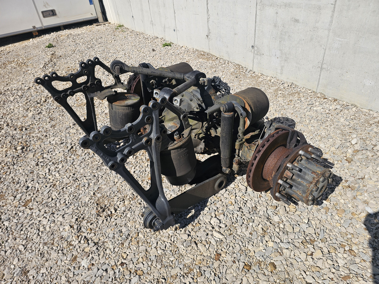 MERCEDES-BENZ ACTROS MP4 / COMPLETE REAR AXLE / R440 /RATIO: 2.733 - Rear axle: picture 3 MERCEDES-BENZ ACTROS MP4 / COMPLETE REAR AXLE / R440 /RATIO: 2.733 - Rear axle: picture 3
