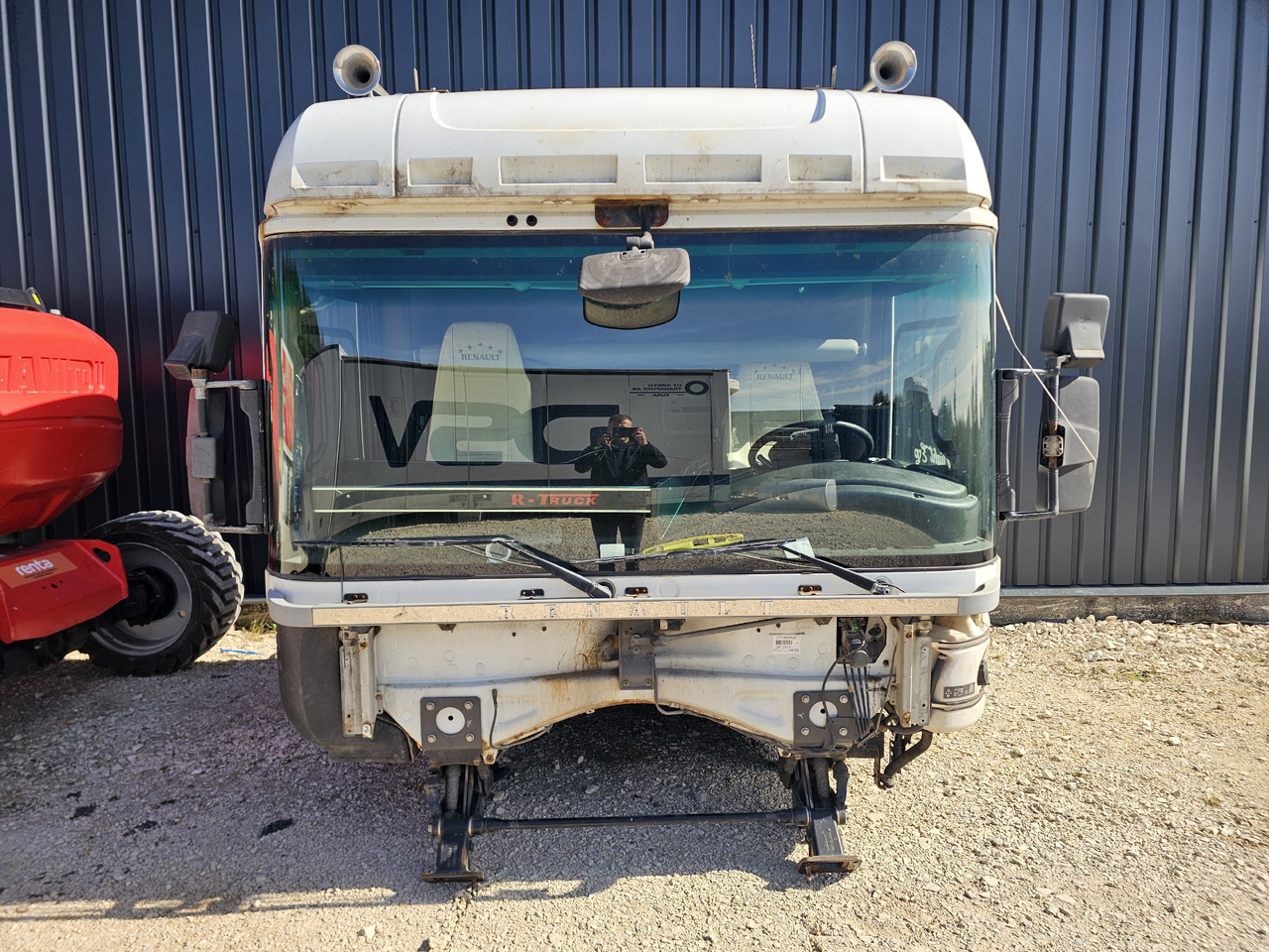 RENAULT MAGNUM DXI VEGA LIFT / COMPLETE CABINE - Cab: picture 3 RENAULT MAGNUM DXI VEGA LIFT / COMPLETE CABINE - Cab: picture 3