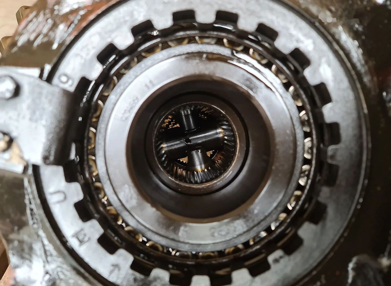 RENAULT VOLVO DIFFERENTIAL DIFF / MS17X RSS1344C 2,64 37/14 / WORLDWIDE DELIVERY - Transmission for Truck: picture 4 RENAULT VOLVO DIFFERENTIAL DIFF / MS17X RSS1344C 2,64 37/14 / WORLDWIDE DELIVERY - Transmission for Truck: picture 4