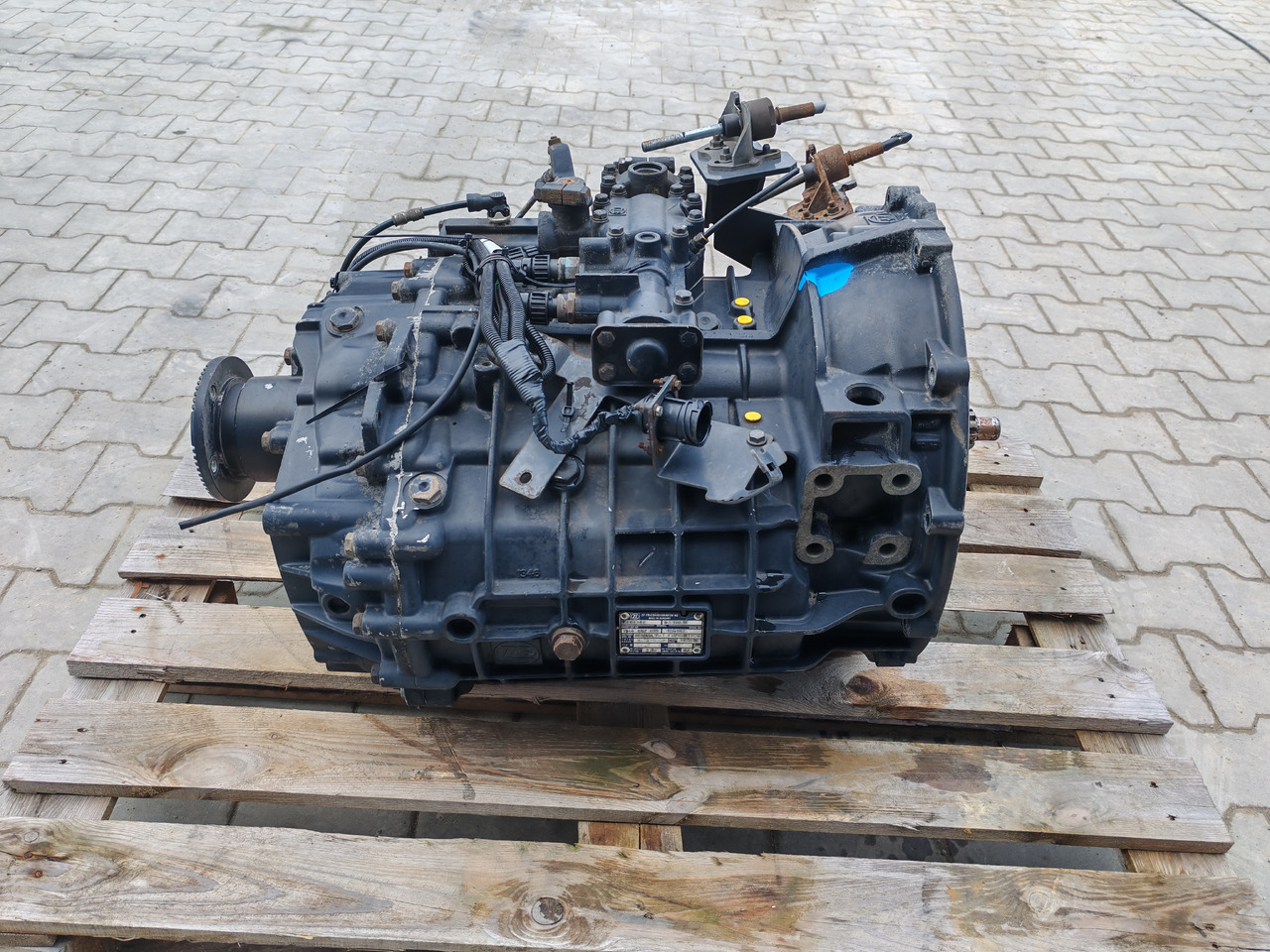 RENAULT ZF ECOLITE / 6S1000TO / MANUAL GEARBOX / 7420781908 - Gearbox: picture 5 RENAULT ZF ECOLITE / 6S1000TO / MANUAL GEARBOX / 7420781908 - Gearbox: picture 5