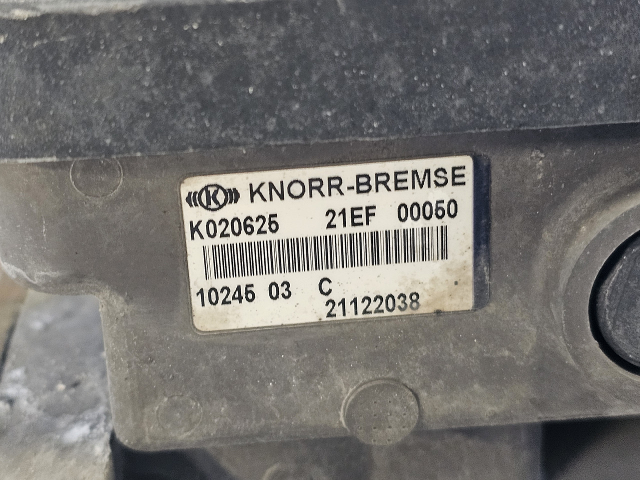 VOLVO FH FM / EBS BRAKE VALVE / K020625 / 21122038 - Brake valve: picture 4 VOLVO FH FM / EBS BRAKE VALVE / K020625 / 21122038 - Brake valve: picture 4