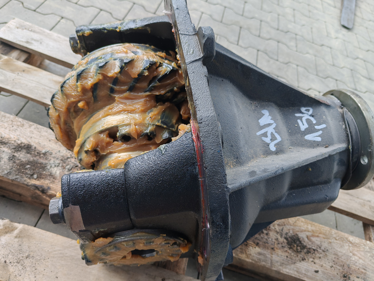 VOLVO RTH2610B / DS70H / RATIO: 1.56 16x25 / DIFFERENTIAL / NEW - Rear axle: picture 4 VOLVO RTH2610B / DS70H / RATIO: 1.56 16x25 / DIFFERENTIAL / NEW - Rear axle: picture 4