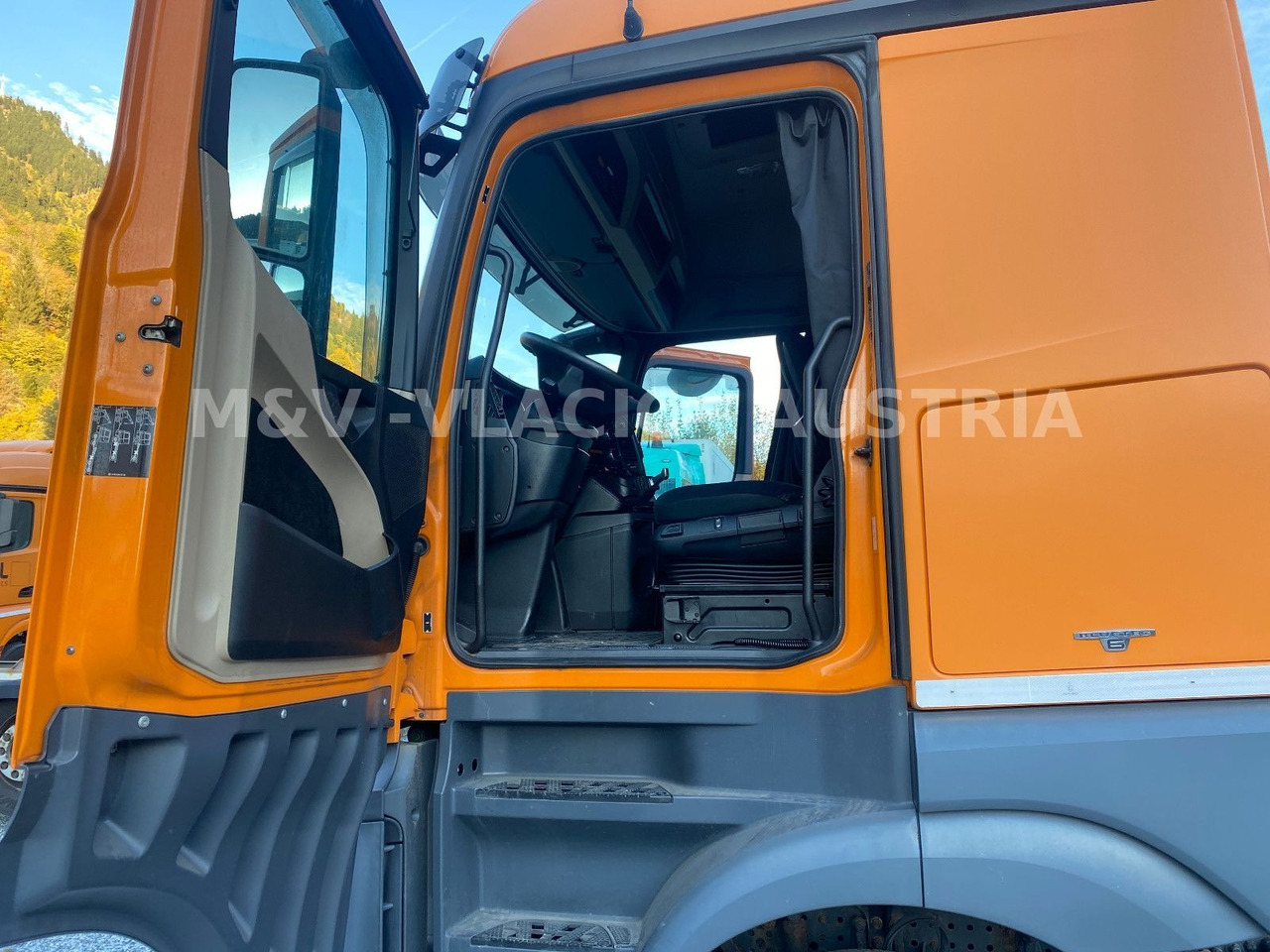 Mercedes-Benz 2542 - Container transporter/ Swap body truck: picture 2 Mercedes-Benz 2542 - Container transporter/ Swap body truck: picture 2