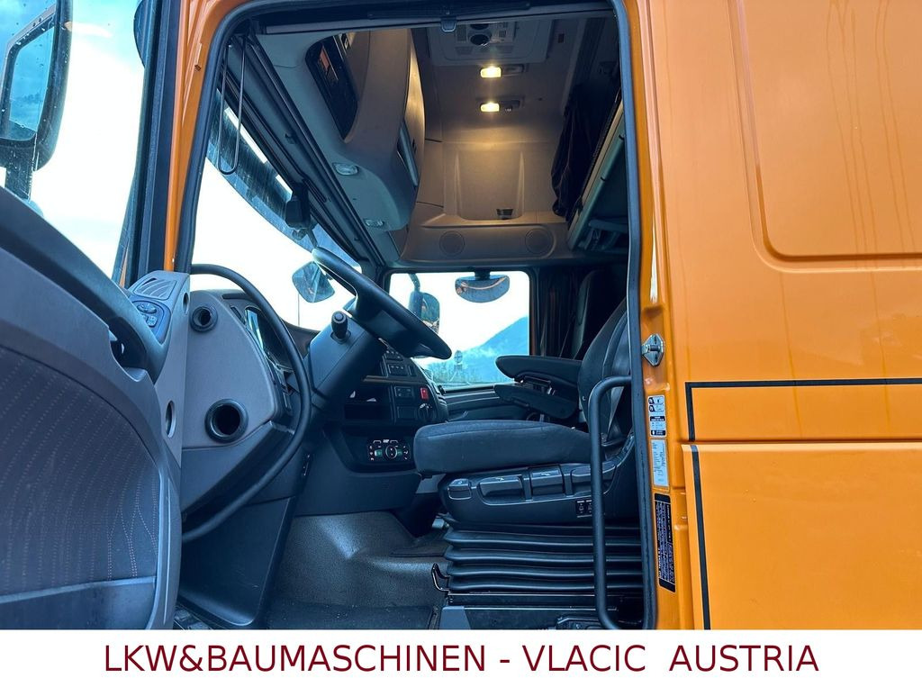 DAF XF 450 FT SSC - ADR AT-FL-EX - Tractor unit: picture 3 DAF XF 450 FT SSC - ADR AT-FL-EX - Tractor unit: picture 3