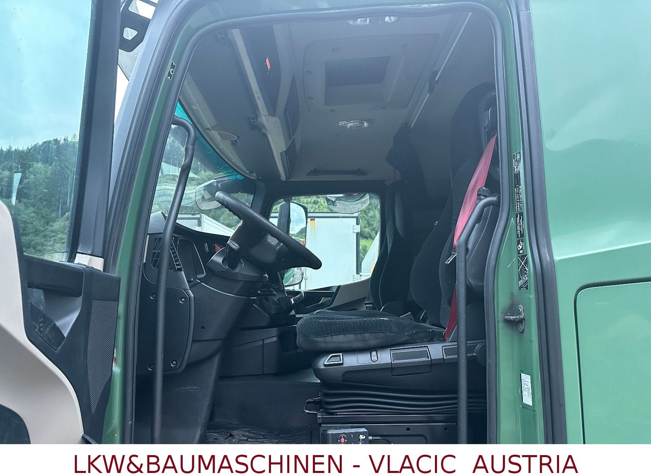 Mercedes-Benz Actros 1840 ADR - Tractor unit: picture 3 Mercedes-Benz Actros 1840 ADR - Tractor unit: picture 3