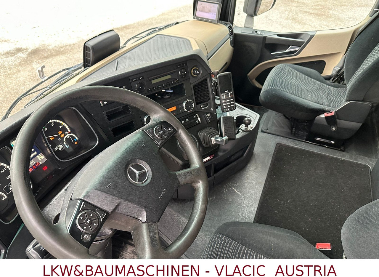 Mercedes-Benz Actros 1840 ADR - Tractor unit: picture 4 Mercedes-Benz Actros 1840 ADR - Tractor unit: picture 4