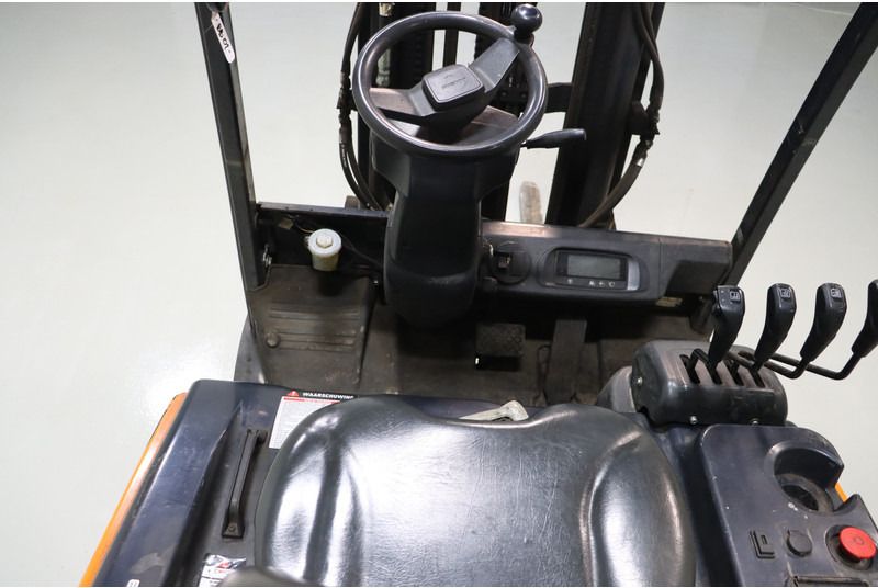 Doosan B25X-7 - Electric forklift: picture 2 Doosan B25X-7 - Electric forklift: picture 2
