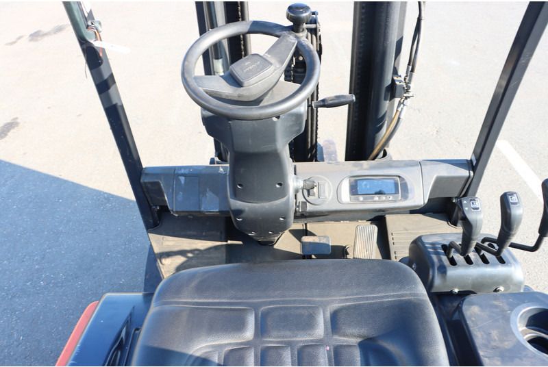 Doosan B25X-7 - Electric forklift: picture 2 Doosan B25X-7 - Electric forklift: picture 2