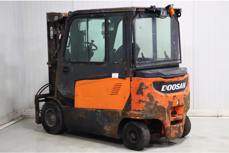 Doosan B35X-7 - Electric forklift: picture 4 Doosan B35X-7 - Electric forklift: picture 4