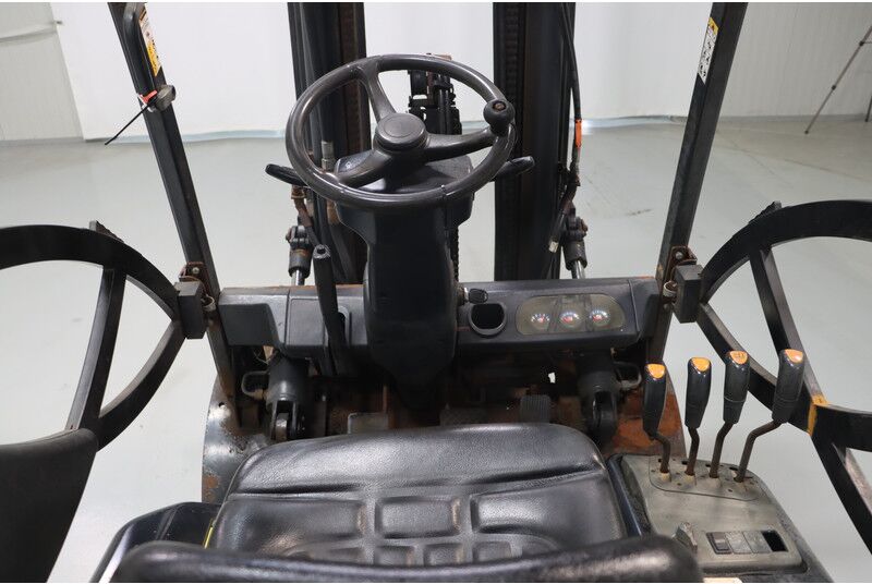 Doosan D25S-5 - Diesel forklift: picture 3 Doosan D25S-5 - Diesel forklift: picture 3