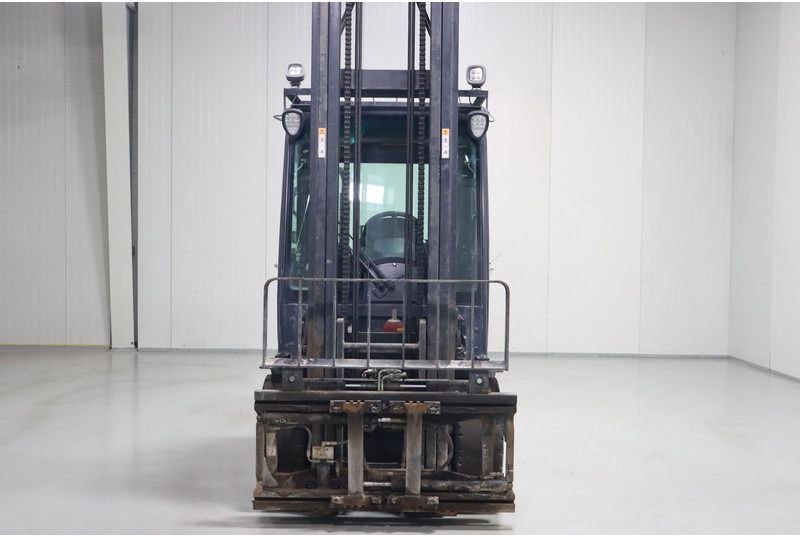 Doosan D35C-7 - Diesel forklift: picture 3 Doosan D35C-7 - Diesel forklift: picture 3