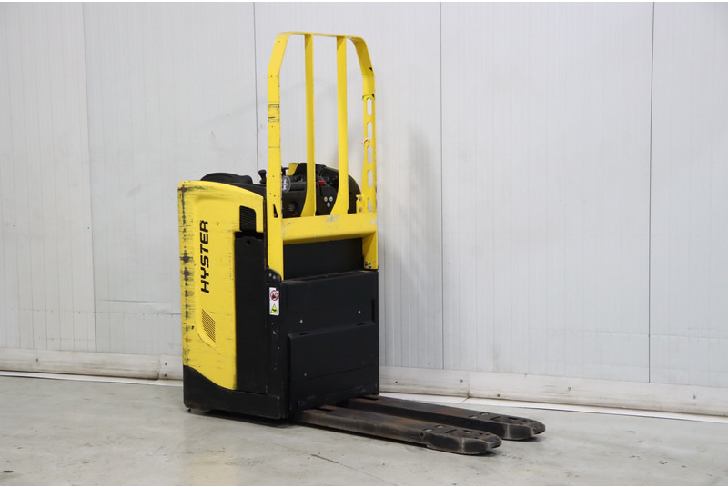 Hyster RP2.0N - Order picker: picture 1 Hyster RP2.0N - Order picker: picture 1