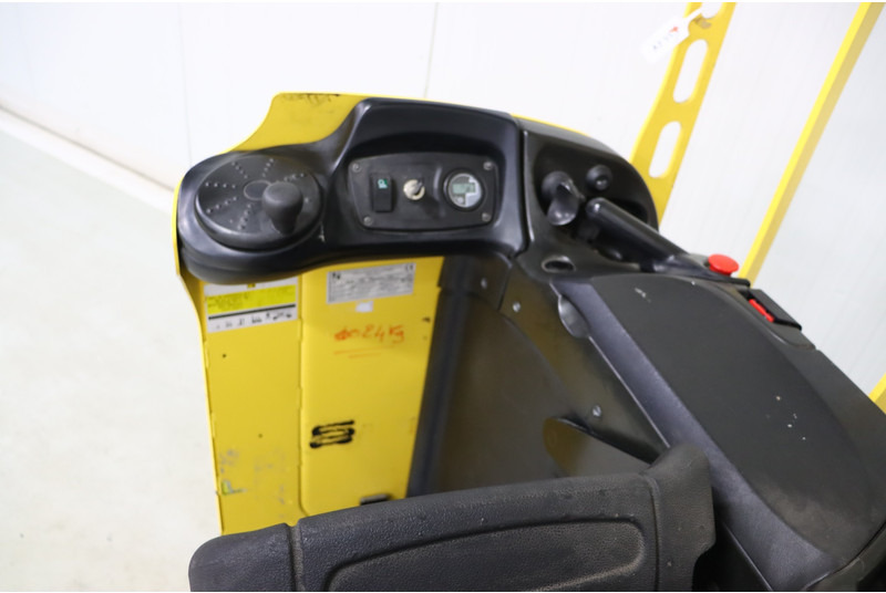 Hyster RP2.0N - Order picker: picture 2 Hyster RP2.0N - Order picker: picture 2